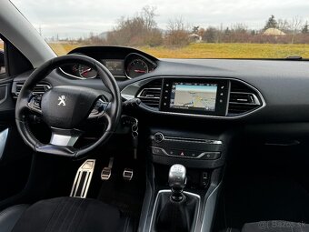 Peugeot 308 1,2PT 130PS NAVI-Panorama-Full-LED - 10