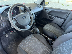 Ford Fiesta 1.3i Base - 10