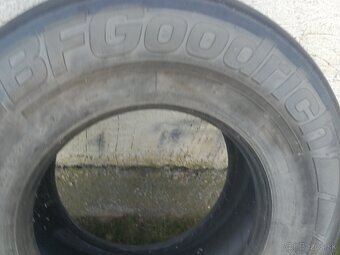 385/65 r22,5 BF goodrich - 10