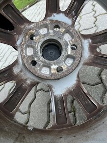 5x112 - 225/45 R17 - Originál Škoda ALU disky - letné pneu - 10