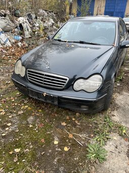 Mercedes Benz w203 2.0d 2003 sedan - 10