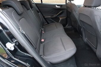 Ford Focus Kombi 1.5 TDCi Titanium, LED - 10