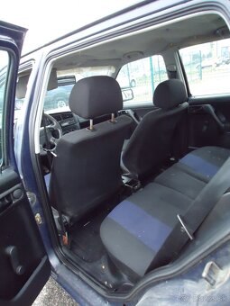 Volkswagen Golf 1.9D - 10