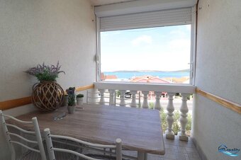 ☀ Šibenik/okolie – TOP kompletne zariadený 2-izbový apartmán - 10