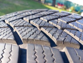 215/55 r18 zimne pneumatiky 2 kusy - 10