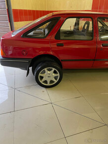 Ford sierra - 10