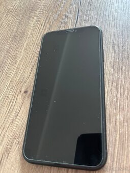 Predám iPhone xr 64gb - 10