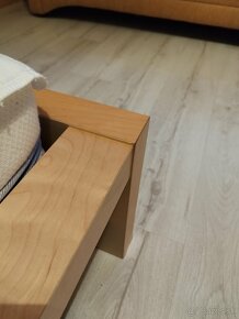 Manželská posteľ Ikea Malm + rošt + matrac - 10