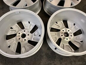 5x112 R17 originál alu Belmont VW Golf 8 - 2019 - 10