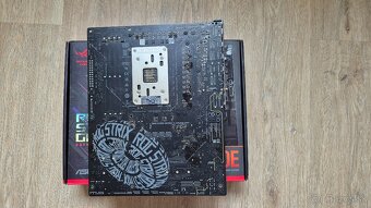 ASUS ROG STRIX X670E-E GAMING WIFI (V ZÁRUKE) - 10