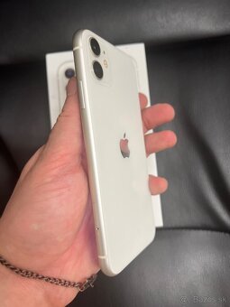 iPhone 11 64GB White - 10