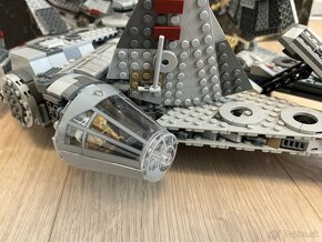 LEGO STAR WARS 75257 MILLENNIUM FALCON - 10