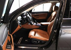 BMW Řada 5 530d xDrive Touring Luxury Lin nafta automat - 10