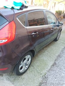 Ford FIESTA - 10