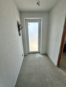 5 izbový rodinný dom 130 m2, pozemok 324 m2, Galanta - 10