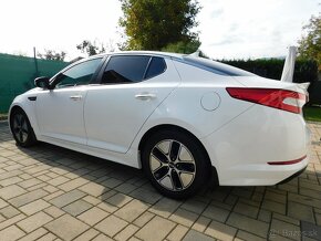 Kia Optima 2.0-Hybrid AT/6 - 10