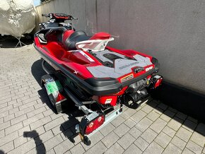 Skútr vodní Sea-Doo RXT XRS 3-up 325hp červený - 10