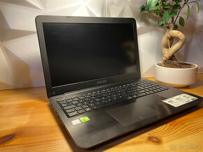 Notebook Asus F556U - 10