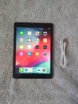 Apple iPad Air 16GB - 10