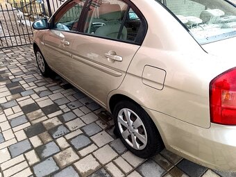 Hyundai accent - 10