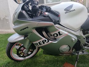 Honda cbr600f4 i - 10