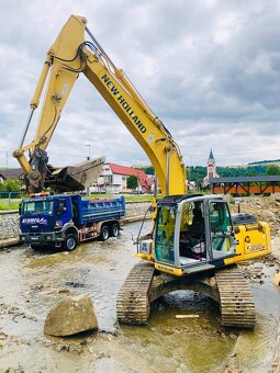 Newholland E 215 - 10