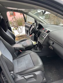 VW TOURAN 2,0tdi 103kw BMM - 10