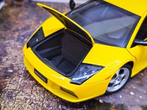 Lamborghini Murcielago 1:18 Autoart - 10