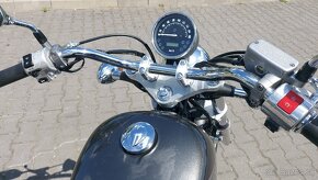 9000km Honda vt 750S 2010 vstrekovanie paliva - 10