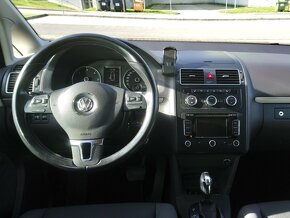 Volkswagen Touran 1.6 TDi DSG - 10