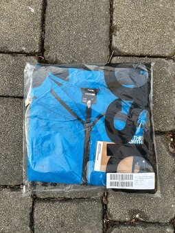 The North Face Waterproof Wind Jacket - 10