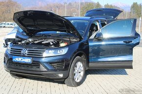 Volkswagen Touareg 3,0 TDi V6 193 kW 4MOTION - 10