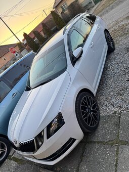 Škoda Octavia Combi 1.5 TSI - 10