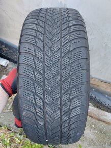 Zimné pneu Bridgestone Blizzak - 225/60 r17 - 10