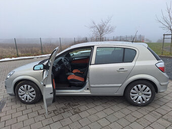 Predám Opel Astra 1.9 CDTi 120k A/T - 10