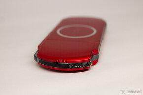 PSP 3000 radiant red - 10