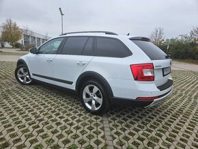 Škoda Octavia Scout 2.0TDI DSG - 10