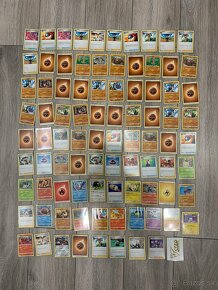 Predám POKEMON karty + Battle deck + Ochranné fólie, krabice - 10