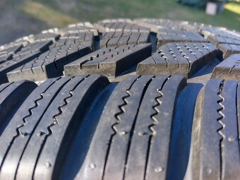 215/65 r17 zimne pneumatiky - 10