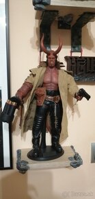 ART TOYS Hellman Hellboy - 10