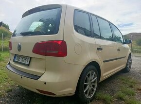 Volkswagen Touran 2.0 TDI 7 míst DSG r.v. 2014 - 10