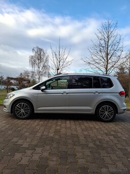 Volkswagen Touran 7 miestny - 10