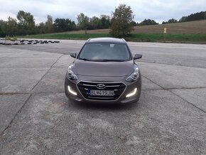 Hyundai i30 CRDI - 10