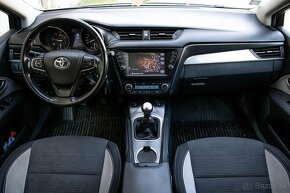 Toyota Avensis Combi 2.0 D-4D - 10