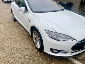 Tesla Model s60 - 10