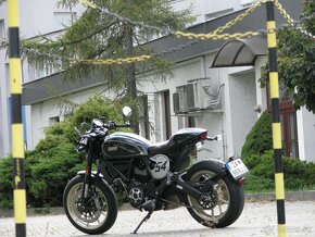 Ducati Scrambler Cafe Racer 9300km - 10