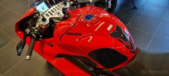 Ducati Panigale v4s 2024 - 10