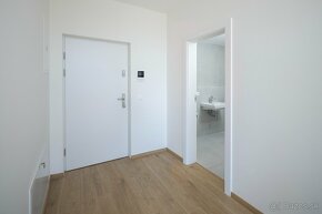 Luxusný 3 - izbový byt so strešnou terasou v novostavbe - 10