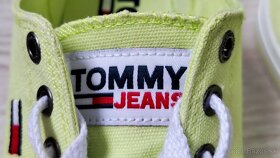 TOMMY JEANS damske platenky - 10