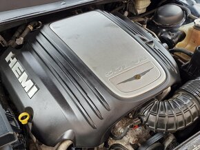 Chrysler 300 C 300C 5.7L V8 HEMI 250Kw AT5 SR 1majiteľ - 10